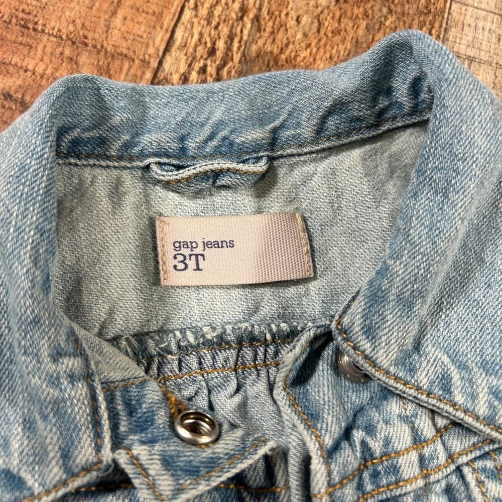 Gap Kids Denim Jacket 3T Embroidered Flower Bee Puff Sleeve Light Wash